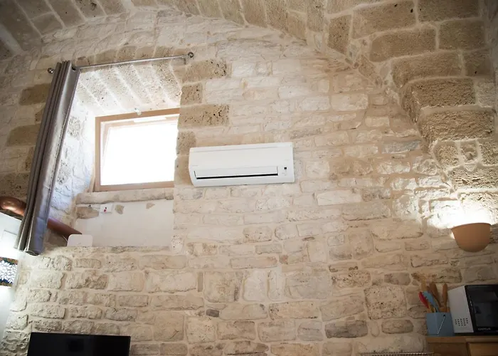 Piazza Duomo - Medieval Puglia\'S House