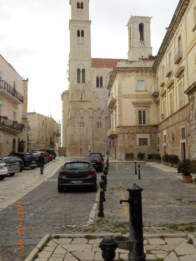 Piazza Duomo - Medieval Puglia's House * Giovinazzo