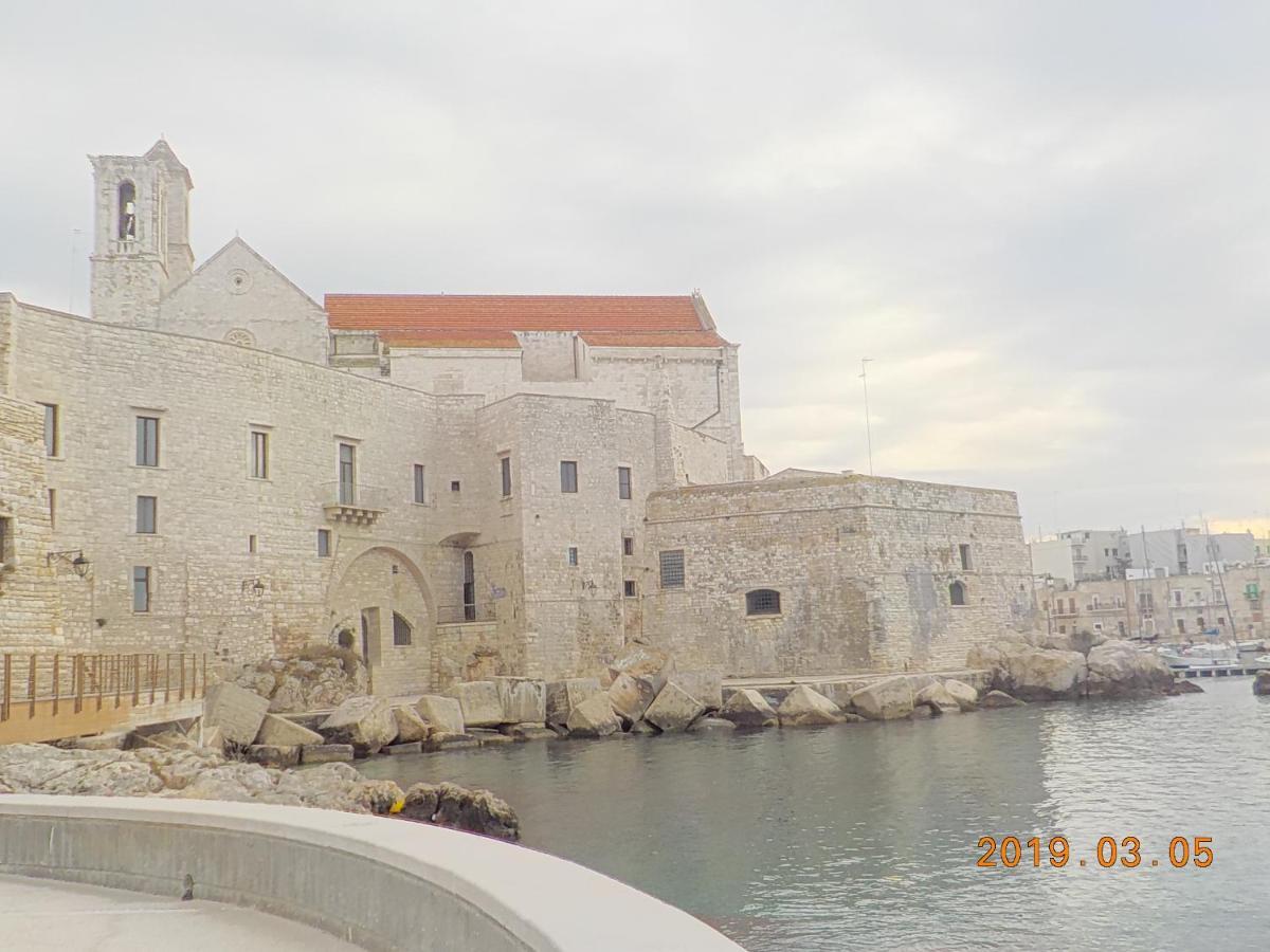 Piazza Duomo - Medieval Puglia's House * Giovinazzo